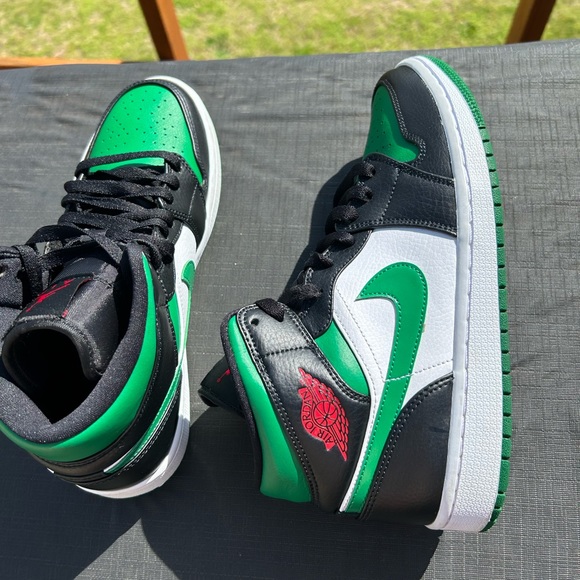 Jordan 1 Mid Green Toe Men’s Size 8.5 Gently Worn - Picture 4 of 6